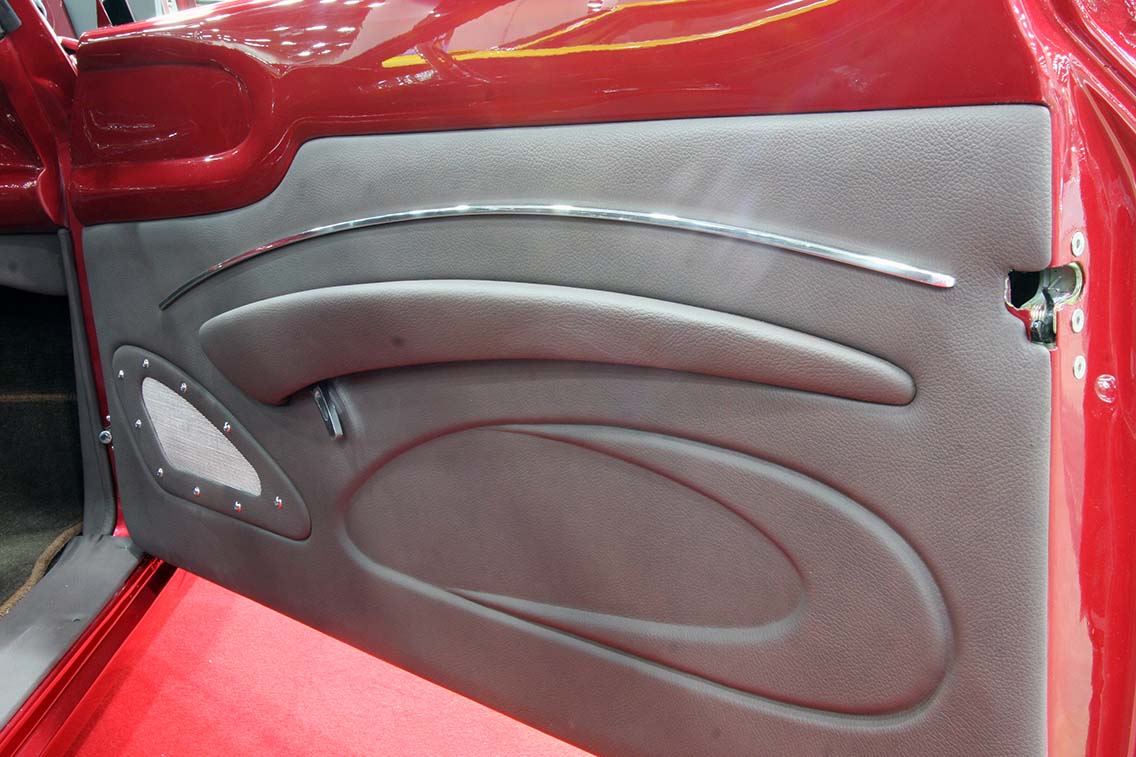 2017-detroit-autorama-best-ford-in-a-ford-1963-ford-falcon-passenger-door