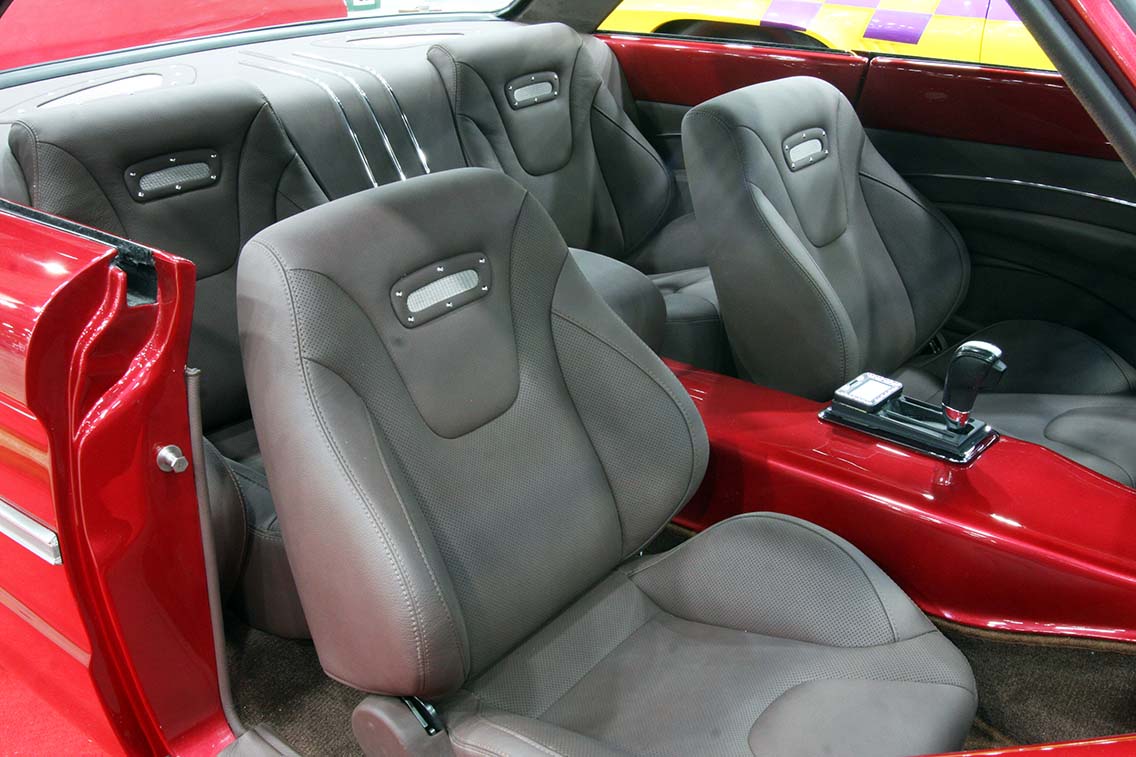 2017-detroit-autorama-best-ford-in-a-ford-1963-ford-falcon-seats